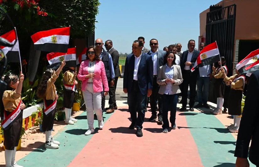جانب من الزيارة جانب من الزيارة