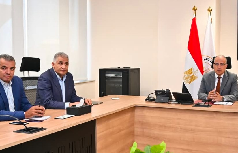 جانب من الاجتماع جانب من الاجتماع