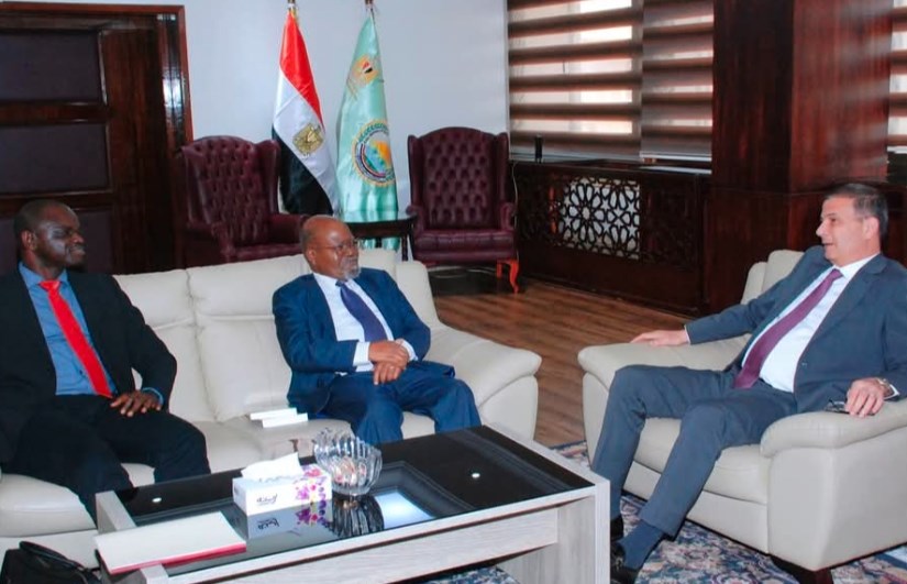 جانب من الاجتماع جانب من الاجتماع