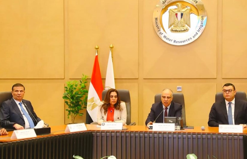 جانب من الاجتماع جانب من الاجتماع