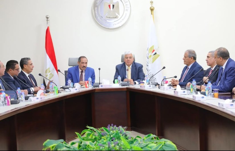 جانب من الاجتماع جانب من الاجتماع