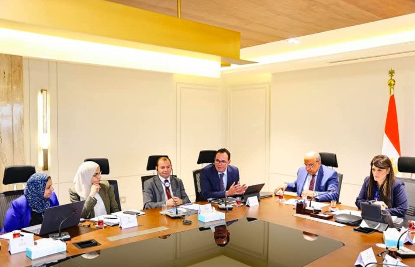 جانب من الاجتماع جانب من الاجتماع