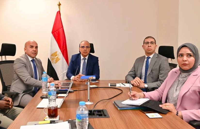 جانب من الاجتماع جانب من الاجتماع