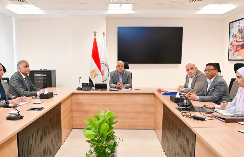 جانب من الاجتماع جانب من الاجتماع