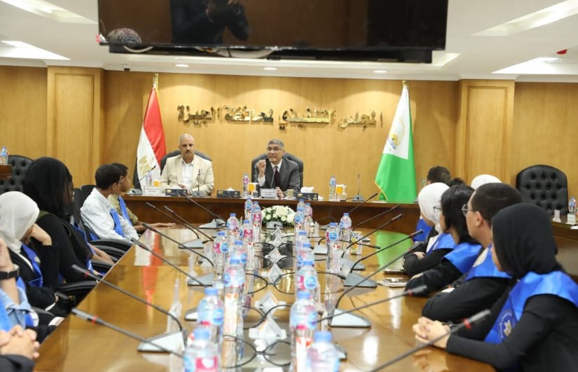 جانب من الاجتماع جانب من الاجتماع