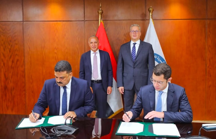 جانب من الاجتماع جانب من الاجتماع
