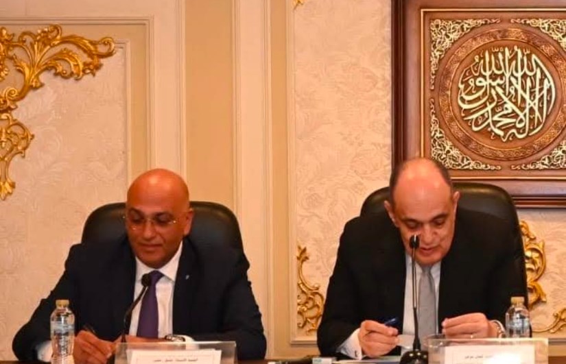 جانب من الاجتماع جانب من الاجتماع
