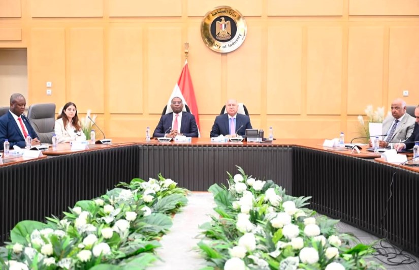 جانب من الاجتماع جانب من الاجتماع