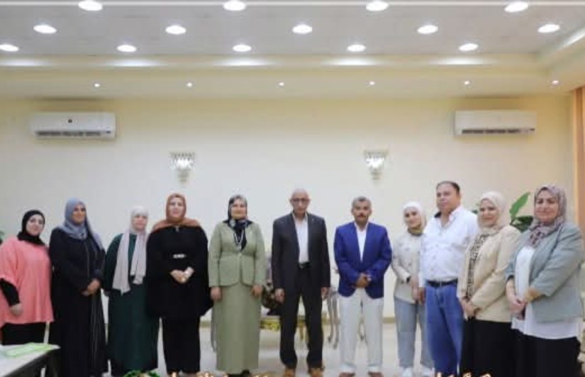 جانب من التكريم جانب من التكريم