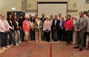 جانب من الجلسة  جانب من الجلسة