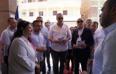 جانب من الافتتاح جانب من الافتتاح