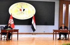 رئيس مجلس الوزراء، ونظيرته التونسية 