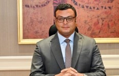 وزير الإسكان 