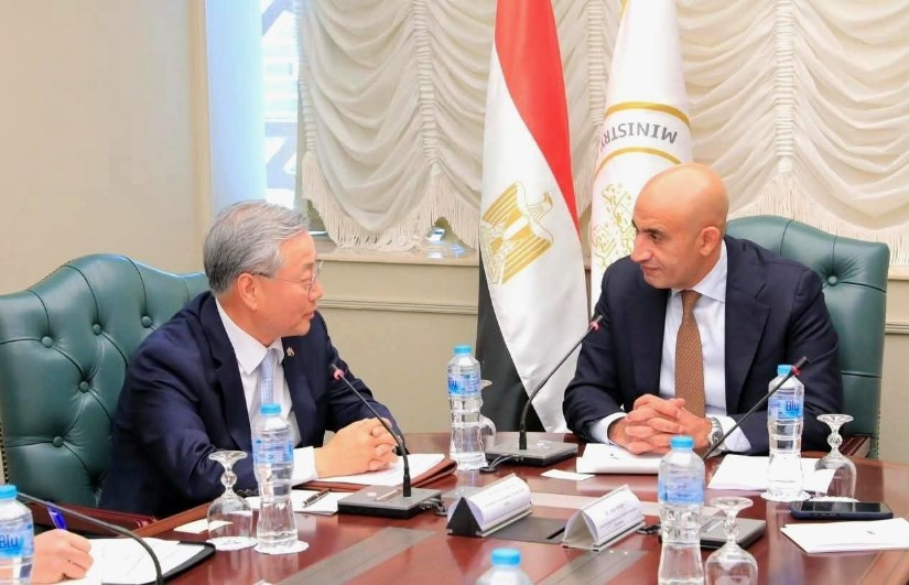 جانب من الاجتماع جانب من الاجتماع