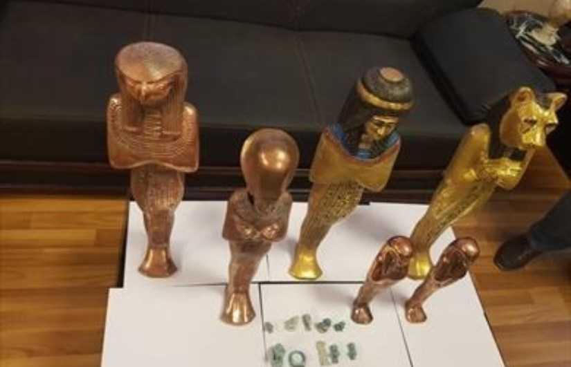 الآثار