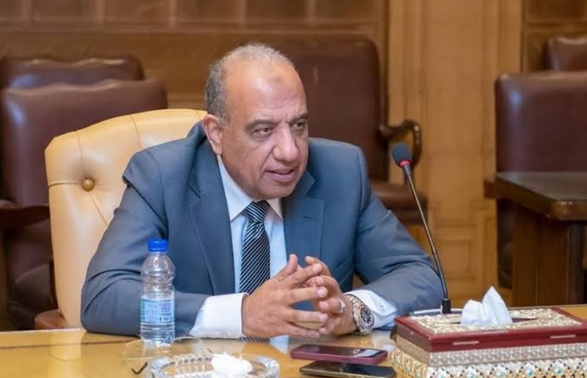 وزير الكهرباء والطاقة المتجددة