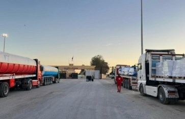 قافلة شاحنات المساعدات الإنسانية