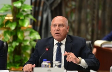 وزير الصناعة والنقل