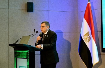 الدكتور أحمد عز الدين