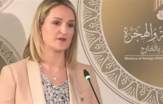وزيرة خارجية إيرلندا