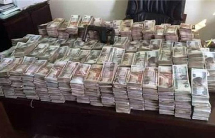  غسل 240 مليون جنيه