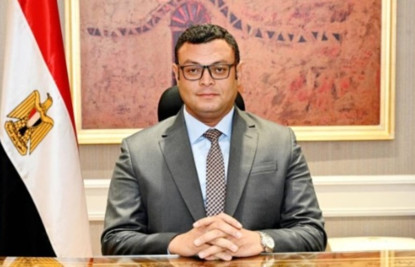 وزير الإسكان 