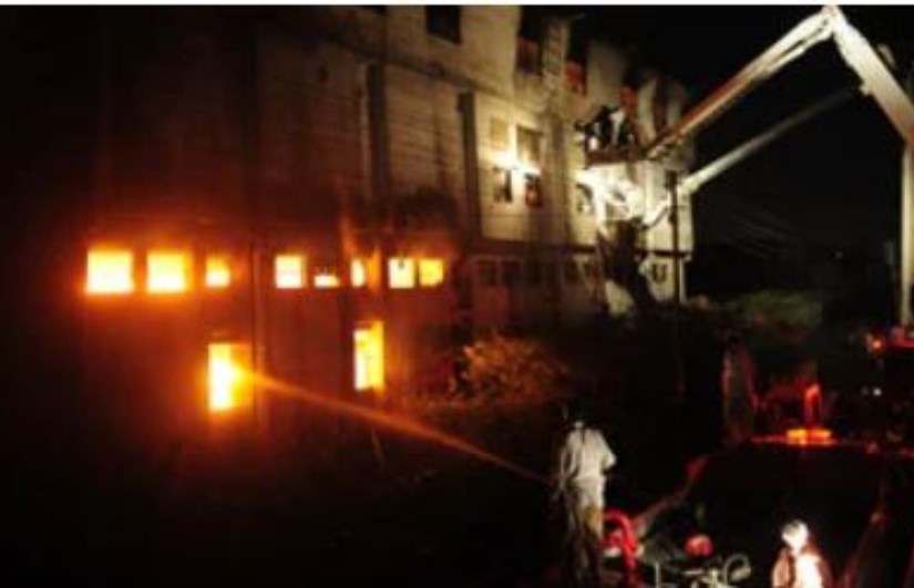  حريق مركز تسوق بكراتشي