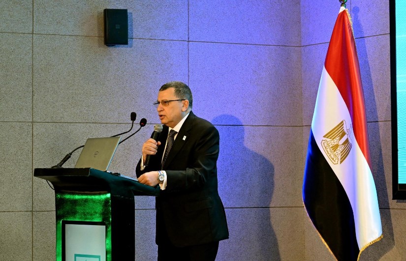 الدكتور أحمد عز الدين