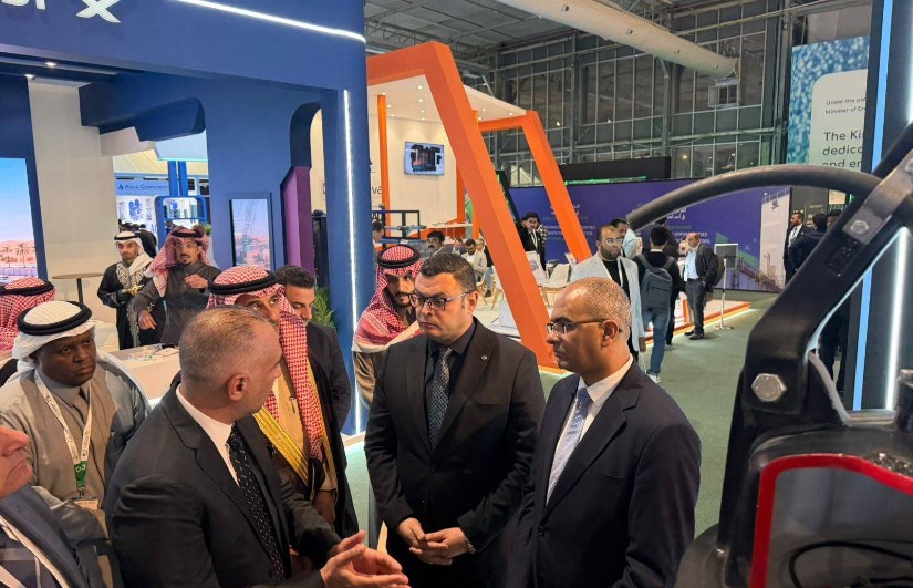 جانب من الجولة 