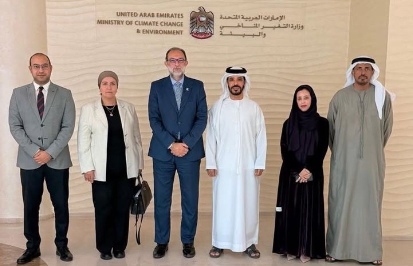 جانب من المباحثات 