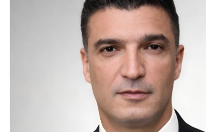 خالد هاشم وزير الصناعة