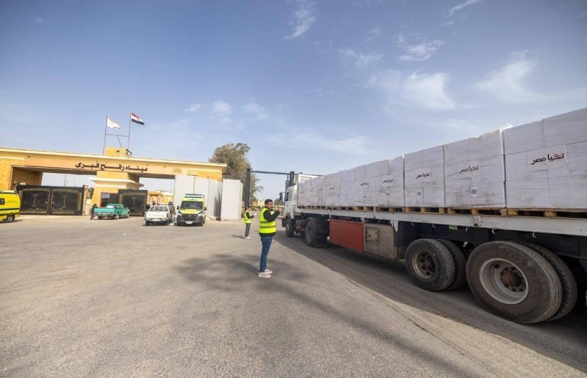 قافلة مساعدات إنسانية شاملة إلى قطاع غزة