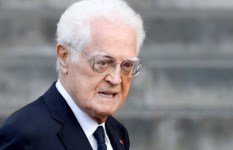 رئيس وزراء فرنسا الأسبق