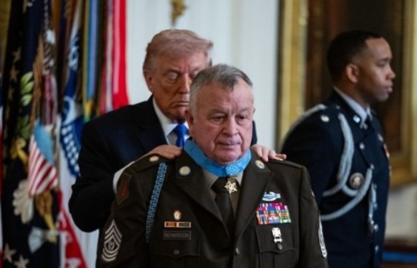 ترامب يمنح ثلاثة جنود وسام الشرف
