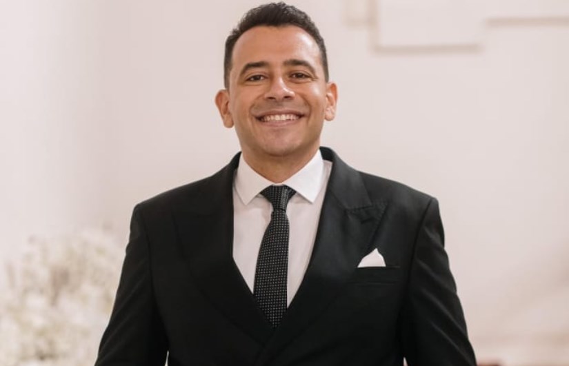 الدكتور عمرو حسن