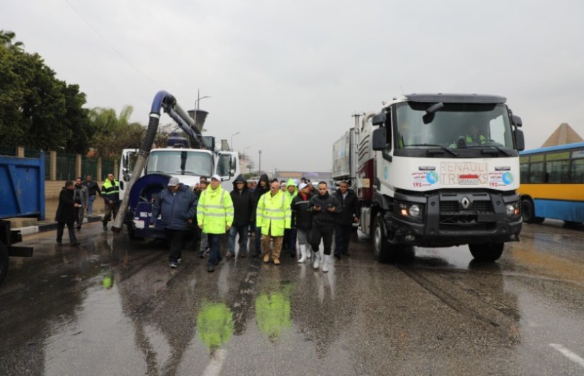 رفع تراكمات مياه الأمطار