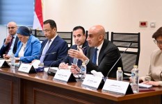 جانب من الجلسة 