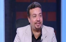 الدكتور ممدوح فاروق