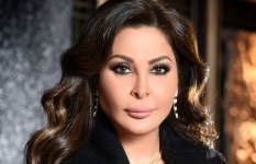 الفنانة اللبنانية إليسا