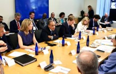 حلقة نقاشية