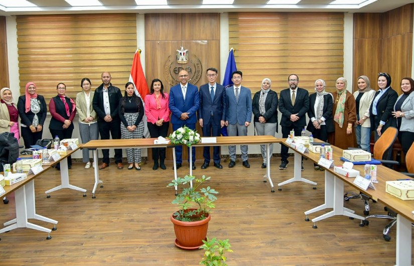 جانب من الاجتماع 