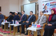 محافظ دمياط يُسلم تأشيرات الحج و جوازات السفر لحجاج بيت الله الحرام