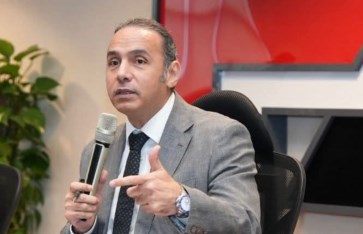 الدكتور إسلام عزام
