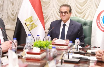 الدكتور خالد عبدالغفار