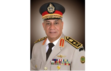 القائد العام للقوات المسلحة وزير الدفاع والإنتاج الحربى