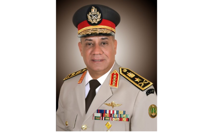 القائد العام للقوات المسلحة وزير الدفاع والإنتاج الحربى