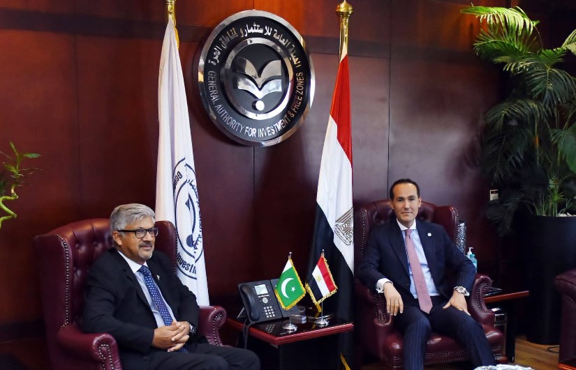جانب من المباحثات 