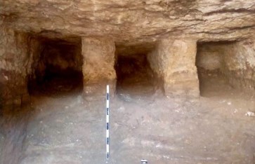 المقابر المنحوتة