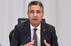 الدكتور شريف فاروق