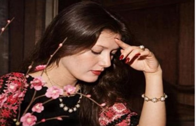 الفنانة شمس البارودي